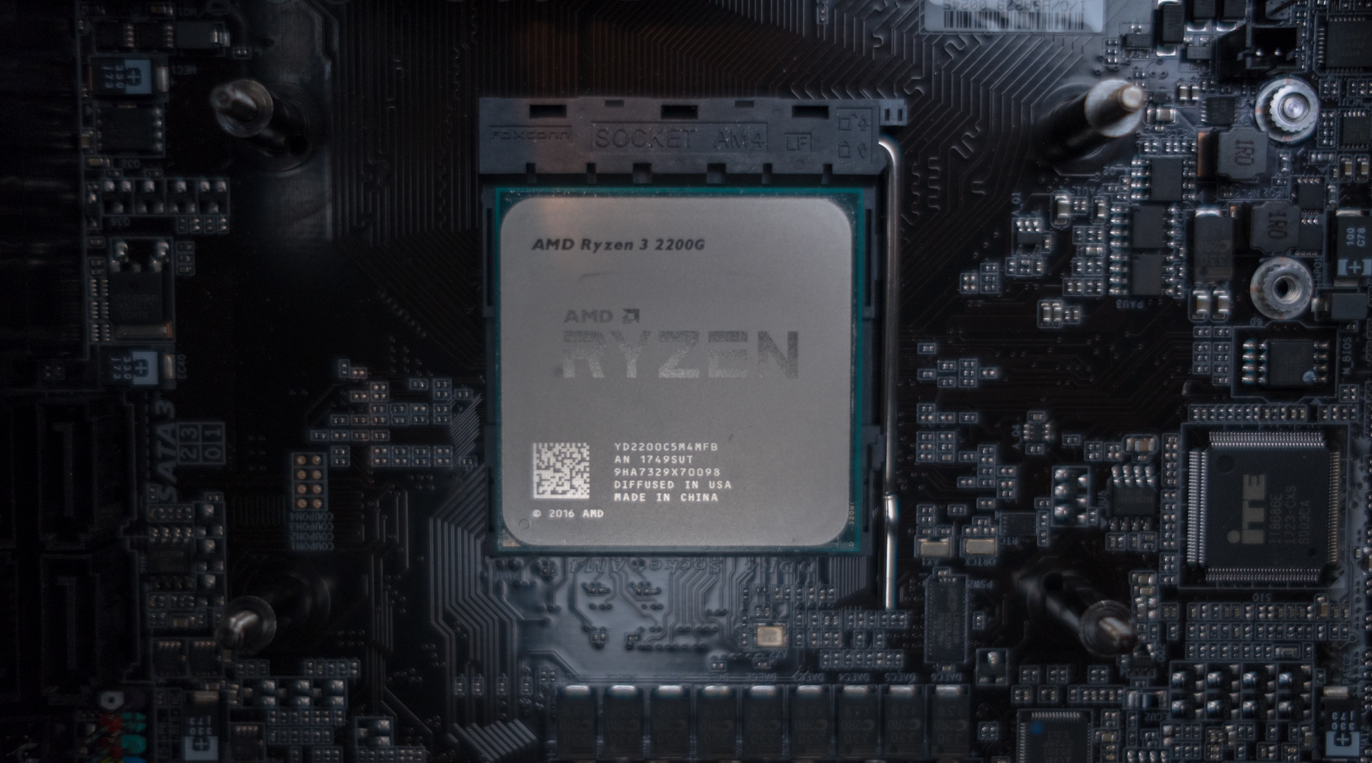 Обзор AMD Ryzen 3 2200G – отличный выбор для бюджетного ПК