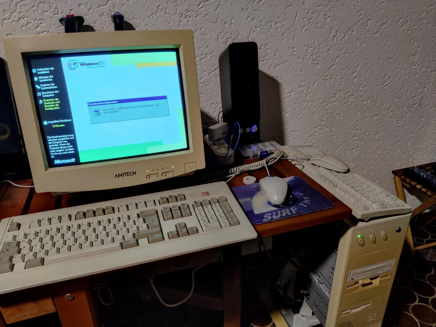 В прошлый раз я показал Windows 98, работающую на 486DX2-66...