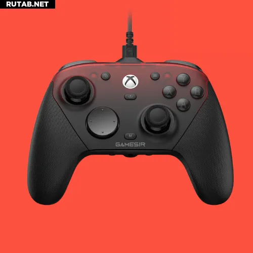 GameSir G7 Pro Tri-Mode на красном фоне
