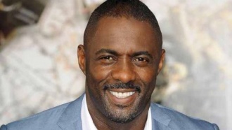 Идрис Эльба станет наставником короля Артура