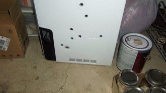 Мужчина расстрелял свой компьютер за «синий экран смерти»