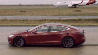 Tesla S vs. Boeing 737