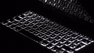 Apple запатентовала MacBook без механической клавиатуры