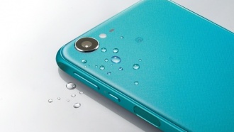 Водонепроницаемый смартфон Sharp Aquos Zeta SH-04H с матрицей IGZO