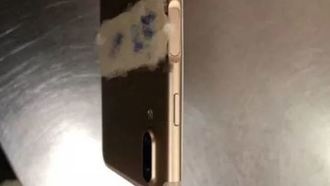 В сети появились новые фото смартфона Meizu E3