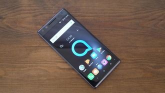 Обзор Alcatel 5 (2018) – много возможностей за небольшие деньги