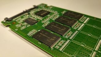 В 2019 году цены на SSD упадут наполовину