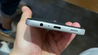 Появились «живые» фото смартфона Samsung Galaxy F52 5G