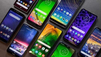 Лучшие смартфоны с мощной батареей в 2021 году