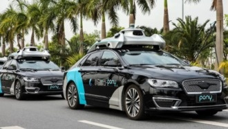 Китайская компания планирует коммерческий запуск беспилотных роботакси в 2022 году