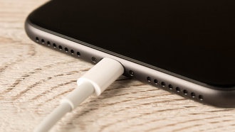 Кабели для взлома смартфонов Apple появились на чёрном рынке