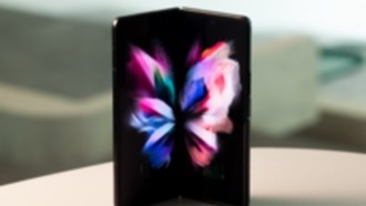 Рендер Samsung W22 5G демонстрирует дизайн, похожий на Galaxy Z Fold3