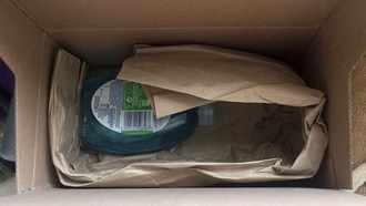 Вместо iPhone 13 Pro Max девушка получила бутылку мыла для рук