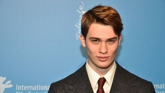 Николас Голицын присоединился к Энн Хэтэуэй в касте мелодрамы «The Idea of You»