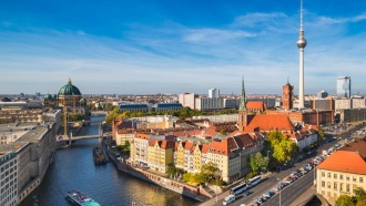 Что такое миграция населения и в какие страны уезжают чаще всего?