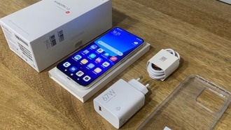 Анбоксинг глобальной версии Xiaomi 13 в преддверии MWC и утечка рендера Xiaomi 13 Ultra