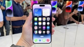 Супружеская пара продала 8-месячного ребенка, чтобы купить iPhone 14