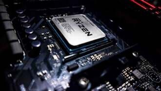 Игрок забыл купить термопасту, поэтому решил охладить свой процессор AMD «гениальным» способом