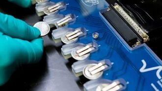 Microsoft использует ИИ для создания «супербатареи»