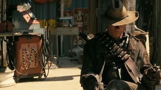 Сериал по Fallout: вышли новые постеры с Люси, Гулем и Максимусом