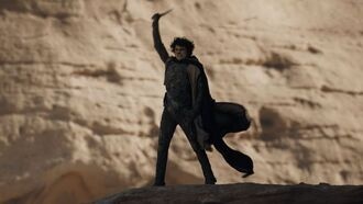 Как спуститься с пустынного червя? Вопрос не дает покоя зрителям