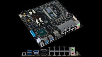 На этой материнской плате NAS больше портов Ethernet 2.5G, чем портов USB