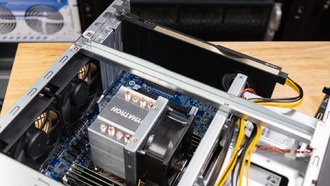 Энтузиаст оснастил NAS-накопитель мощным графическим процессором для ChatGPT
