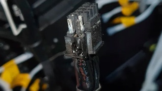 Еще один день, еще одно пробуждение от запаха горелого пластика