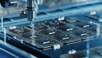 Intel и японские компании работают над усовершенствованием технологии упаковки чипов