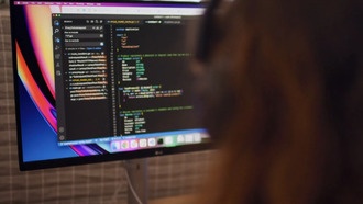 Stack Overflow массово банит пользователей за бунт против партнерства OpenAI