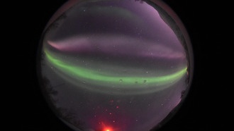 Роевые спутники помогают охотникам за полярным сиянием обнаружить давно потерянного близнеца Стива