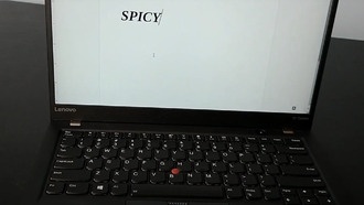 Модификация ноутбука позволяет вводить азбуку Морзе, закрывая крышку в правильном ритме