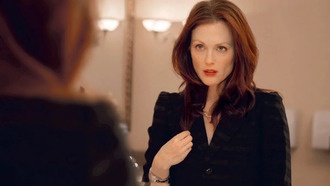 Актрисы Джулианна Мур и Милли Олкок снимутся вместе в новом сериале Netflix