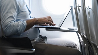 Инженер-программист добился бесплатного Wi-Fi в самолете ужасной ценой