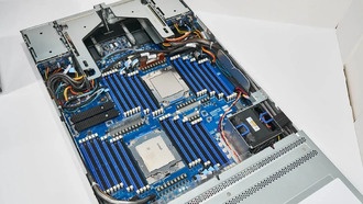 Gigabyte меняет слоты памяти для установки 48 планок DDR5