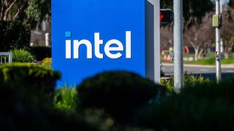 Intel столкнулась с иском акционеров из-за финансовых проблем и увольнений
