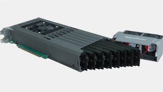 RAID-карта обеспечивает 128 ТБ хранилища NVMe со скоростью 28 ГБ/с