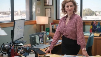 Amazon Prime представил первые кадры из австралийского ремейка «Офиса»