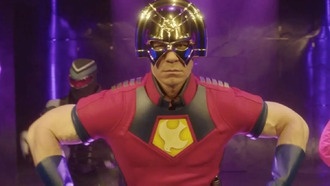 Джеймс Ганн опубликовал новое фото со съемок второго сезона сериала «Миротворец»