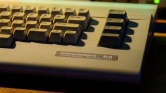 Фанат Commodore загружает игры через YouTube. Этот метод далек от совершенства, но интересен