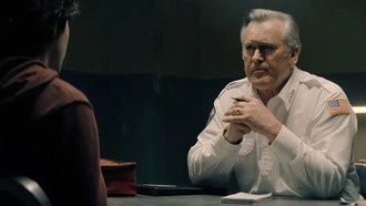 Брюс Кэмпбелл в новом сериале „Истерия!“ — трейлер уже на Peacock