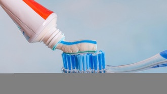 Создан полностью съедобный транзистор из зубного пигмента