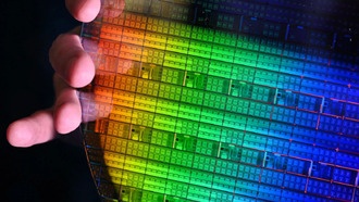 Несмотря на проблемы Intel, США остаются лидером по доходам в полупроводниковой промышленности