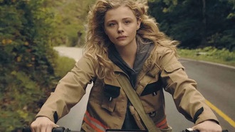 Хлоя Грейс Морец исполнит главную роль в сериале «Убийство моей мамы» производства MGM