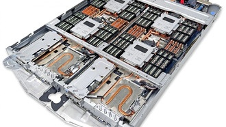 Lenovo представляет новые серверы с жидкостным охлаждением