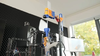 Энтузиаст построил 3D-принтер, использующий пистолет с горячим клеем