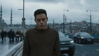 Звезда Until Dawn и «Мистера Робота» мстит в трейлере боевика «Любитель»