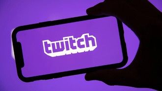 Стримеры Twitch наблюдают резкое падение доходов от рекламы на фоне проблем платформы