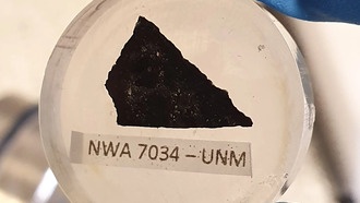 Найдены древнейшие прямые доказательства активности горячей воды на Марсе