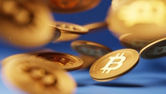 Биткоин превысил $100 000 на фоне политики США